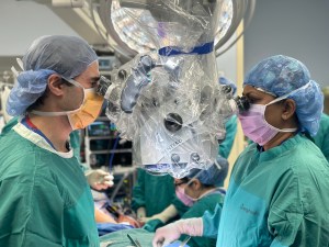 University of Maryland Oral and Maxillofacial Surgery Associates doctors in operatory for Microvascular Reconstruction